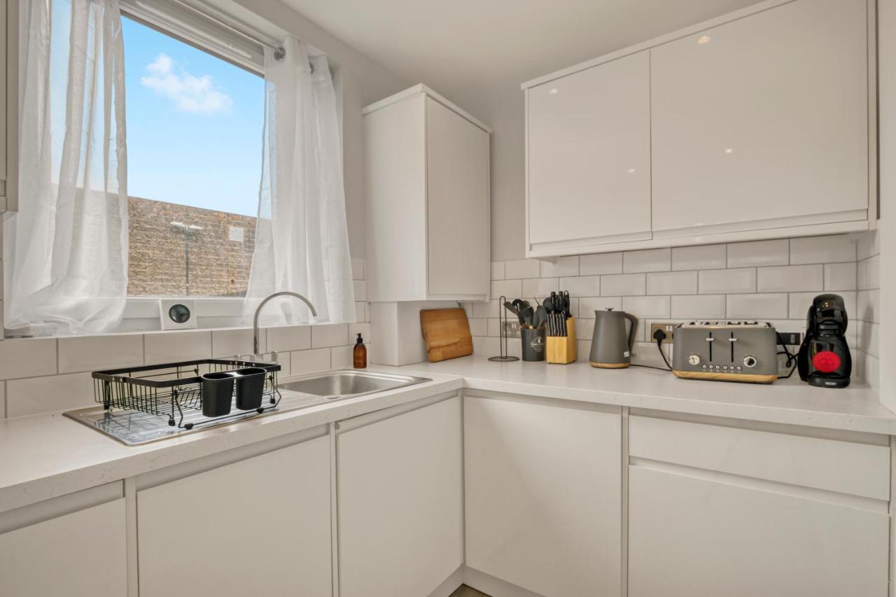 לונדון Homely 1Bed Apartment Vauxhall מראה חיצוני תמונה