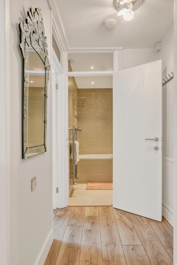 לונדון Homely 1Bed Apartment Vauxhall מראה חיצוני תמונה
