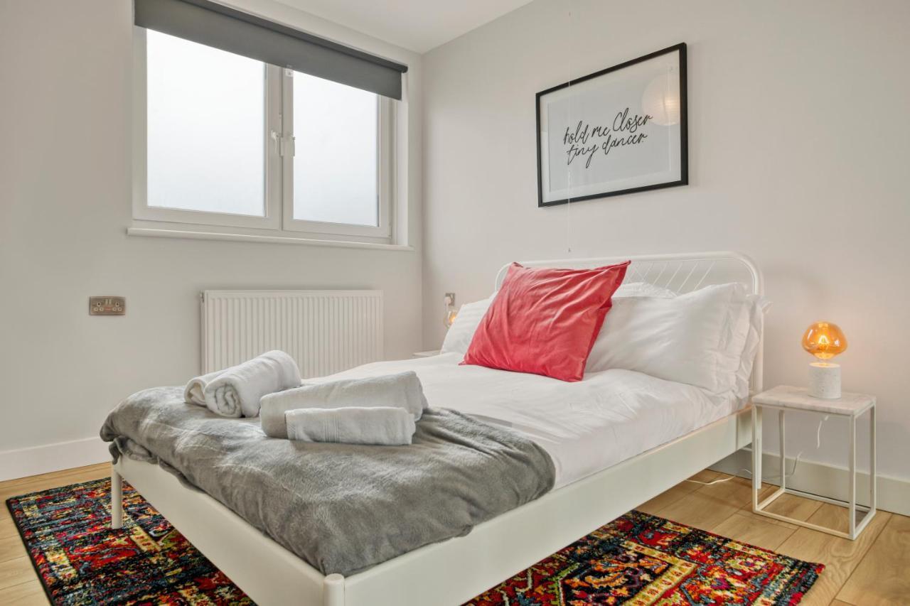 לונדון Homely 1Bed Apartment Vauxhall מראה חיצוני תמונה